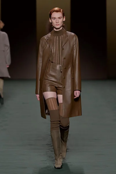 Look 37